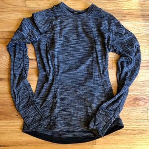 Lululemon Runderful Long Sleeve Shirt with Thumbholes Size 6
